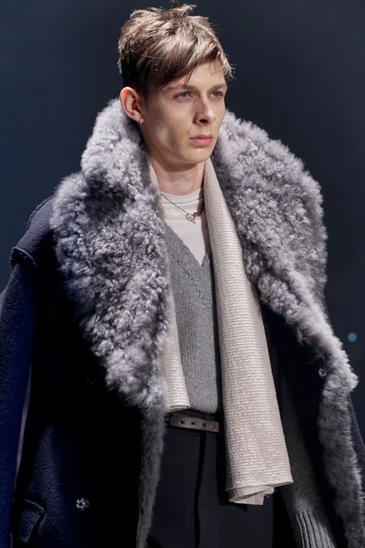 Look 22